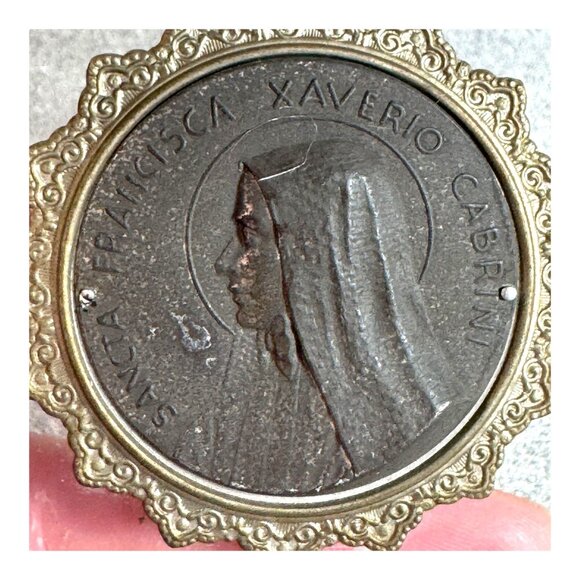 Vintage Religious Medal Coin Display With St. Frances Cabrini Clear Acrylic 4.5" - Picture 3 of 7